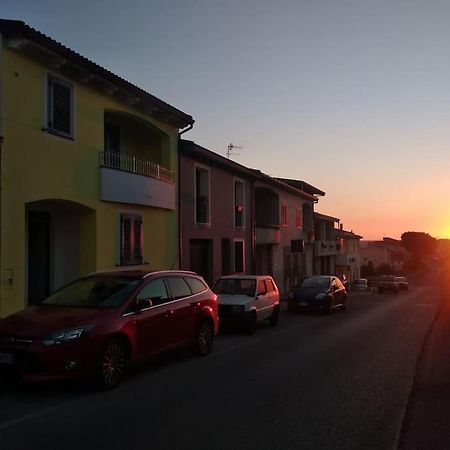 La Casa Del Sole - Casa Vacanze Uri Exterior foto