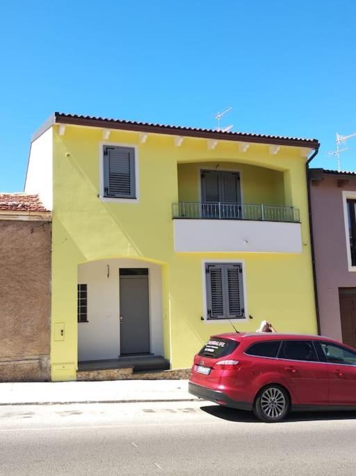 La Casa Del Sole - Casa Vacanze Uri Exterior foto